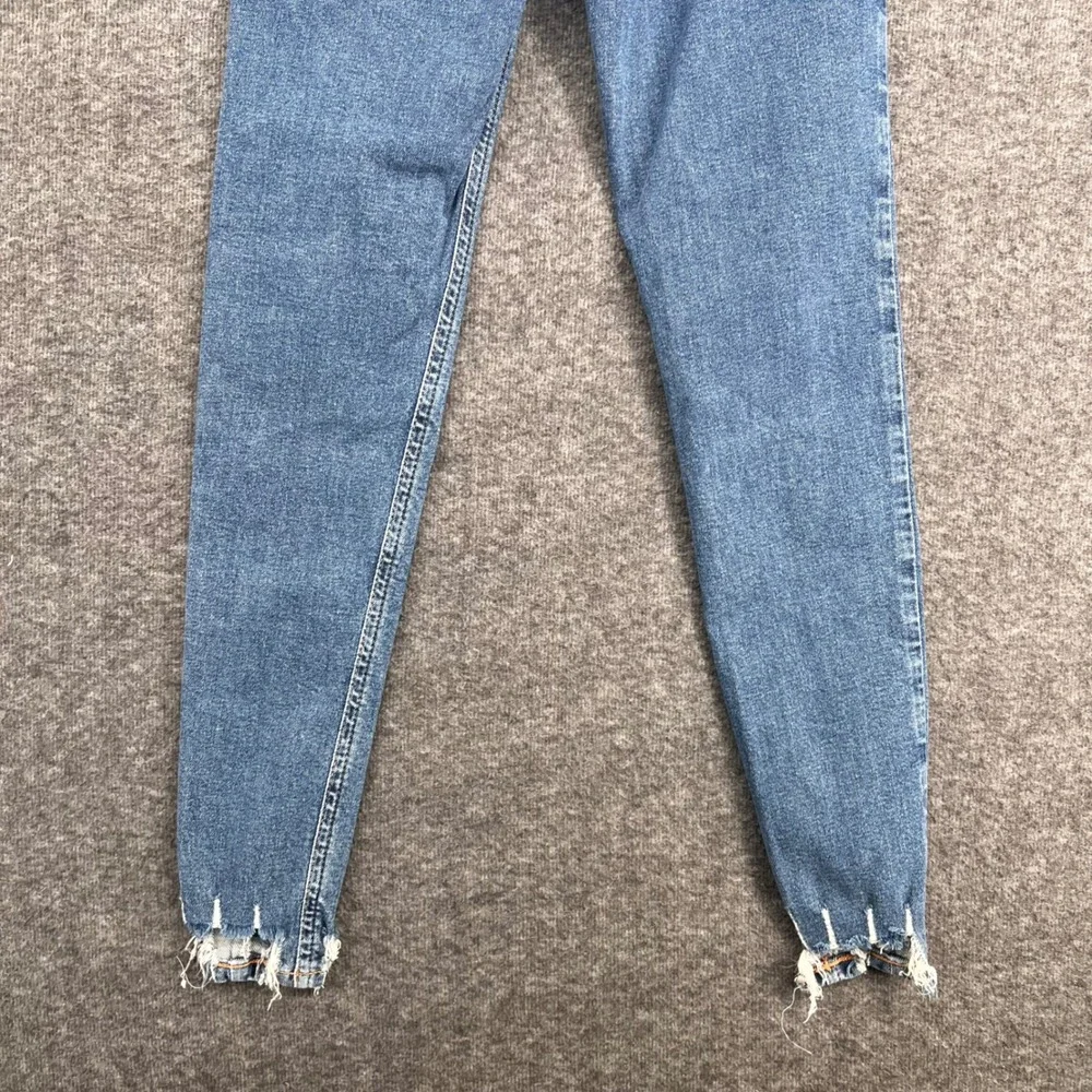 Topshop Jamie High Rise Skinny Jeans Medium Wash Distressed Hem W25 L32‎ Blue